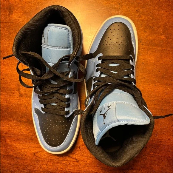 Air Jordan 1 Mid University Blue/Black-White - Picture 3 of 6